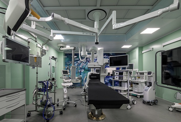 Флагманский центр с вертолетной площадкой на территории «НИИ СП им. Н.В. Склифосовского»