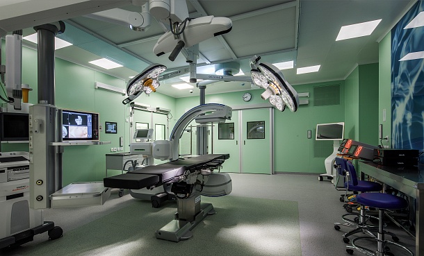 Флагманский центр с вертолетной площадкой на территории «НИИ СП им. Н.В. Склифосовского»